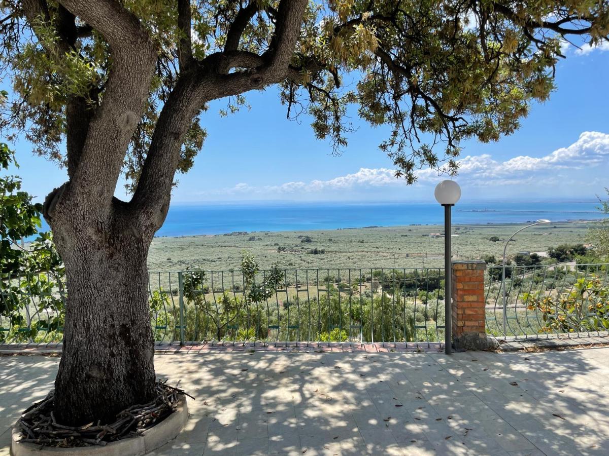 Villetta - Qui Dove Il Mare Luccica - Affitti Brevi Italia Monte SantʼAngelo Eksteriør bilde